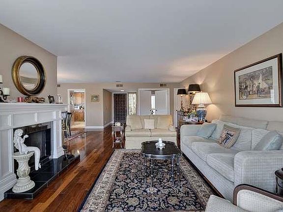 3rd image of 8427 Beaujolais Ct