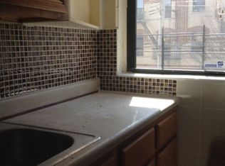 853 Onderdonk Ave, Flushing, NY 11385