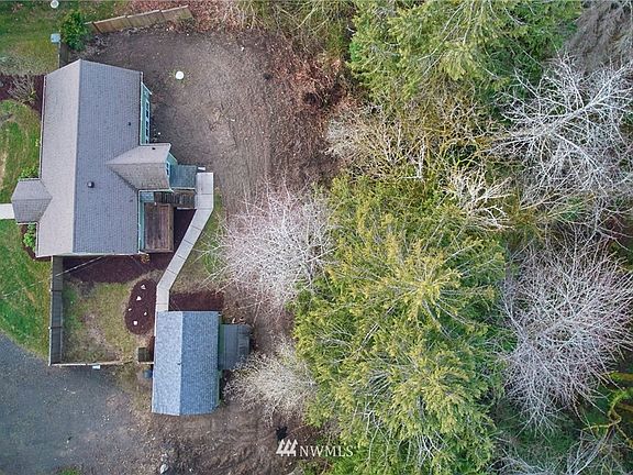 Property goes all the way down to the creek! 