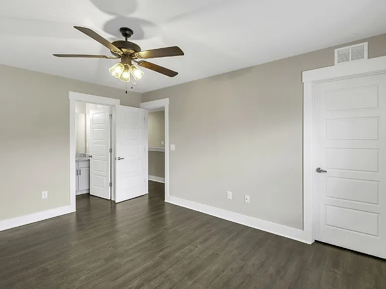 8 Tolar Rd — Photo 26