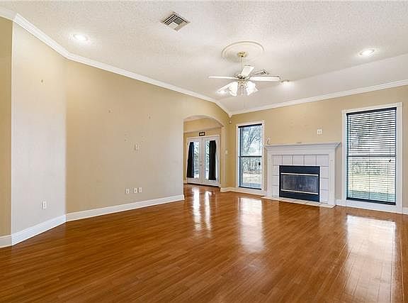 5th image of 112 W Lakeview Dr
