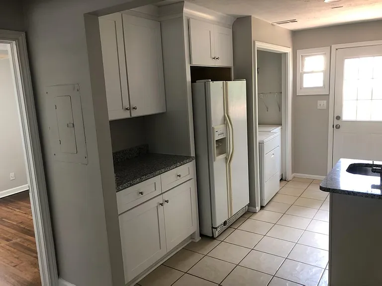 127 Sisson Ave — Photo 7