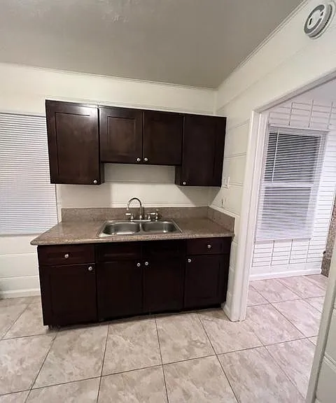 4285 1/2 Mobley Ave — Photo 5