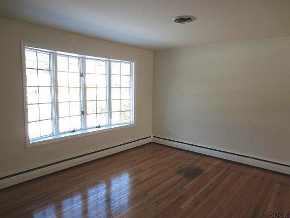 2nd image of 18 Ahl Ave