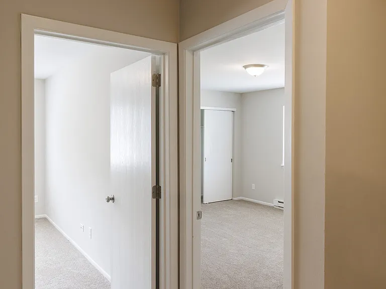2103 Green Tree Rd #4 — Photo 16
