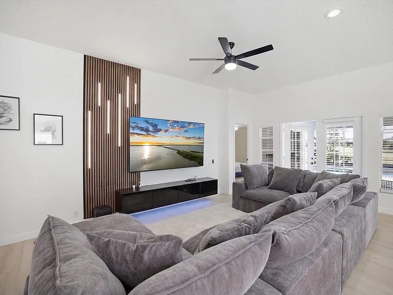 5829 Fairwoods Cir — Photo 33
