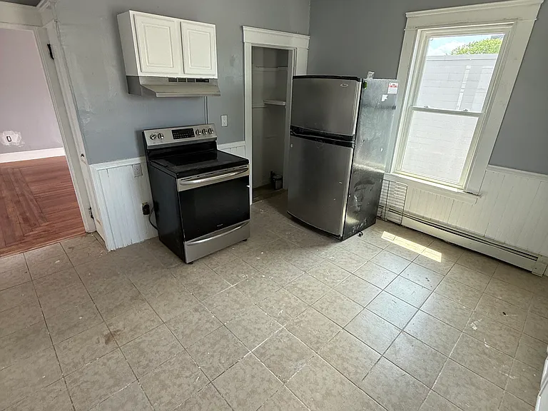 183 Byfield St #2R — Photo 5