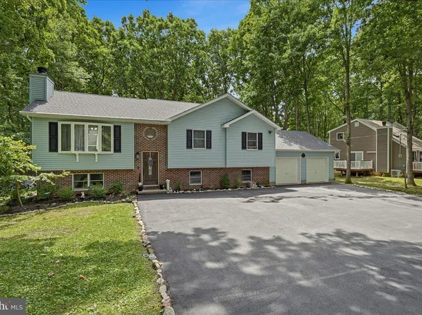 2145 Sassafras Ln, Kunkletown, PA 18058
