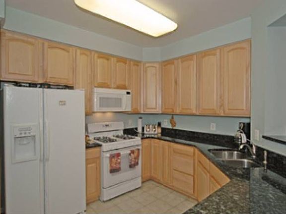 4th image of 311 High Gables Dr APT 304
