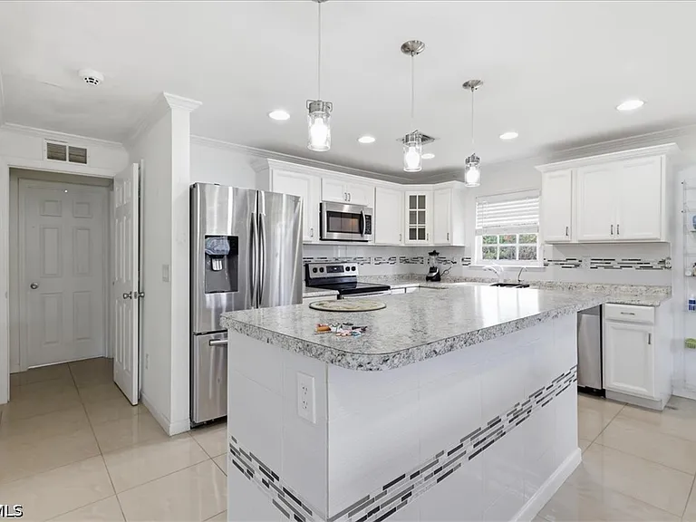 1108 Truman Ave — Photo 14