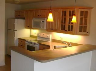 714 W Roosevelt Rd #C9, Wheaton, IL 60187