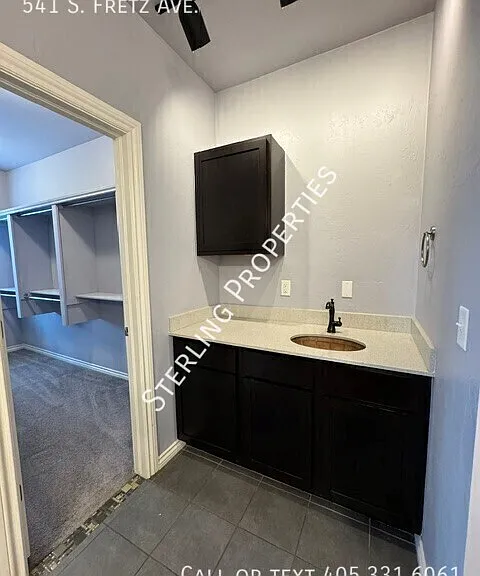 541 S Fretz Ave — Photo 19