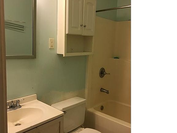 5th image of 4338 Vine St #2
