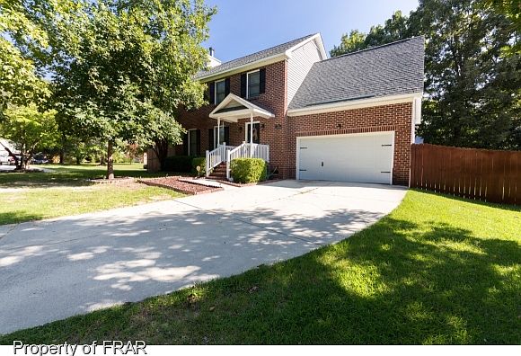 1st image of 215 Scarlet Oak Dr