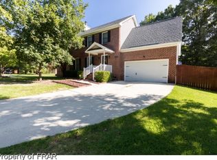 215 Scarlet Oak Dr, Raeford, NC 28376