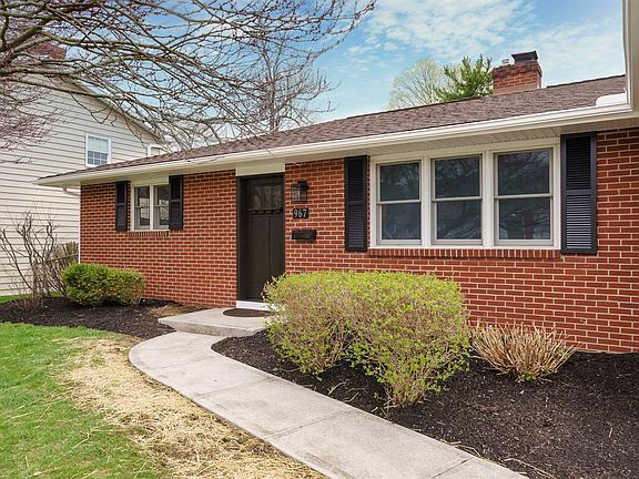 4th image of 967 Kenwood Ln