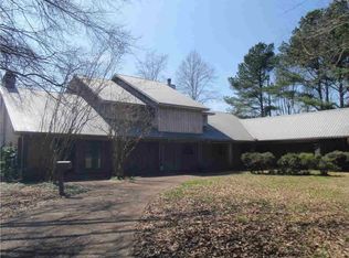 2541 Greens Crossing Rd, Jackson, MS 39209