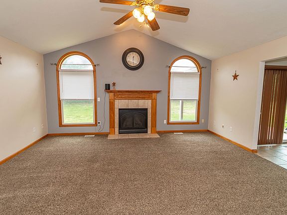 4th image of 29023 Hemlock Ct