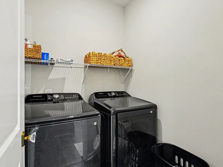 1088 Indigo Aly — Photo 9