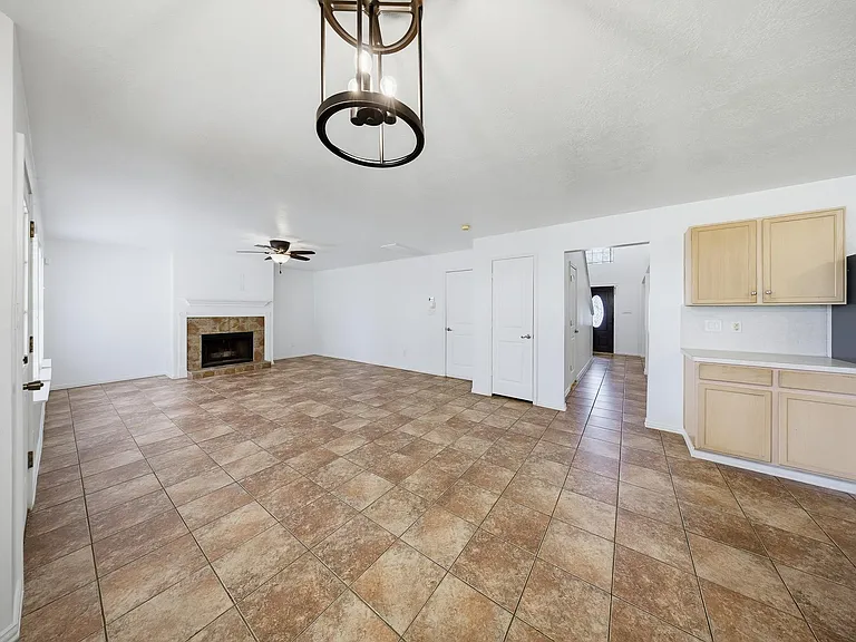 16130 Coleburn Dr — Photo 12
