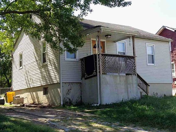 4th image of 3113 Hilltop Ave