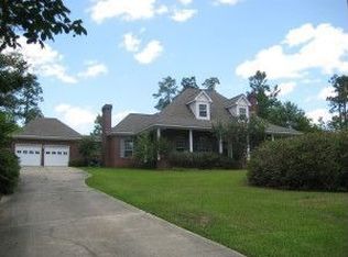 107 Carrie Rd, Hattiesburg, MS 39402