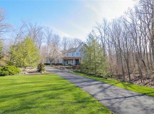 4702 Brookridge Dr, Center Valley, PA 18034