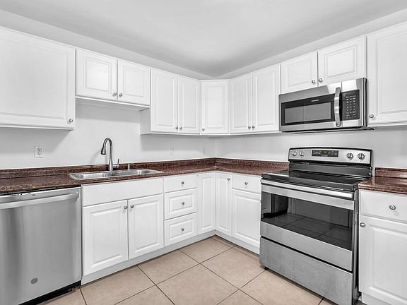 5th image of 8900 W Sample Road #204