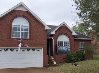 105 Spring Creek Trl, Hendersonville, TN 37075