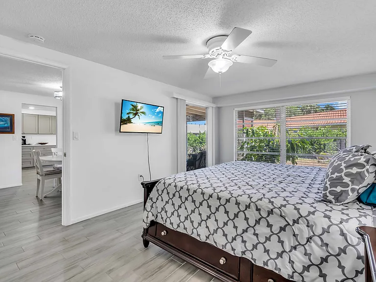 113 Corot Dr — Photo 14