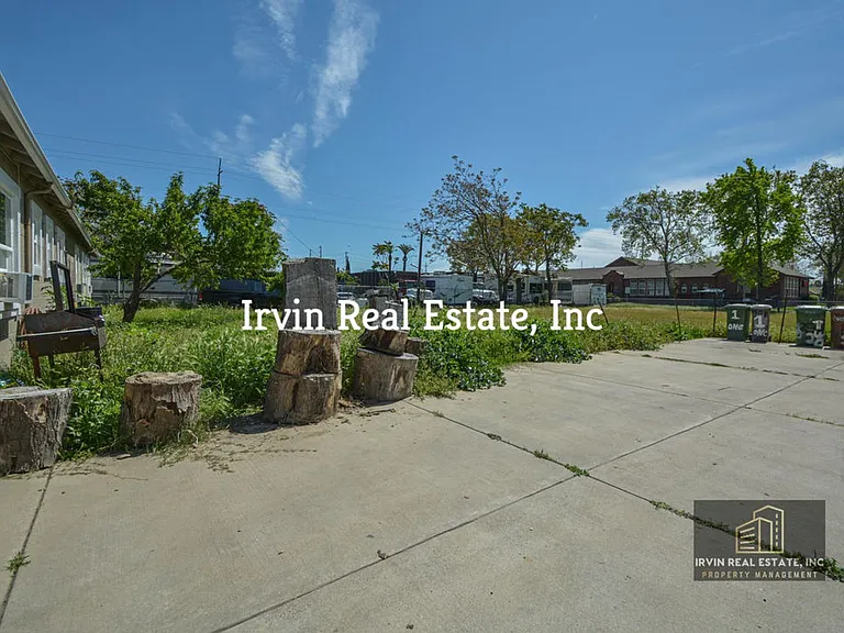 537 1/2 E Pine St — Photo 9