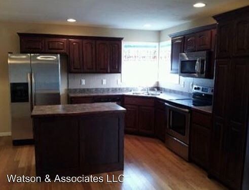 4th image of 161 Lyle Curtis Cir