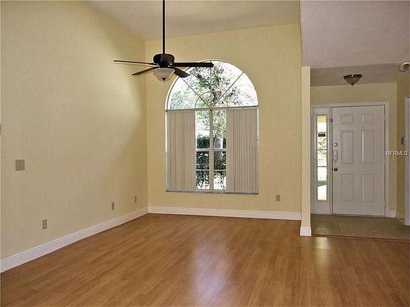 3rd image of 4432 White Oak Cir