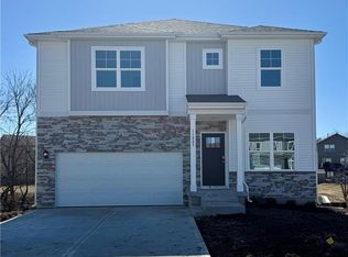 11005 E Ridge Ct, Peculiar, MO 64078