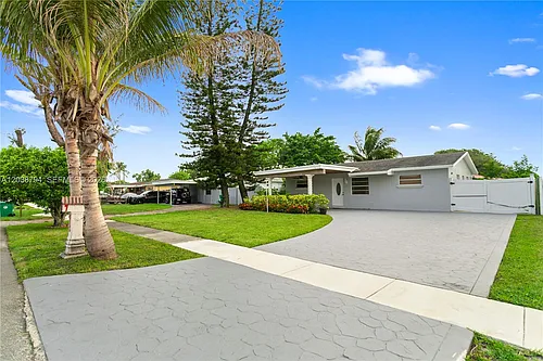 4151 SW 56th Ave Photo 1