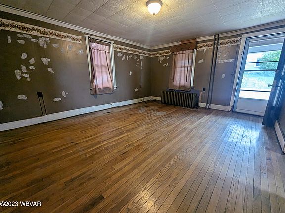 3rd image of 235 Edgewood Ave
