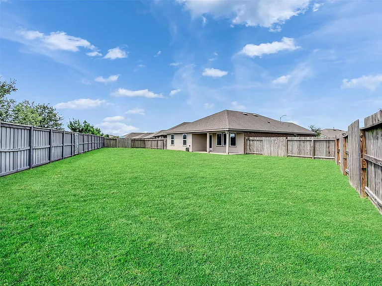 8003 Black Forest Ln — Photo 33