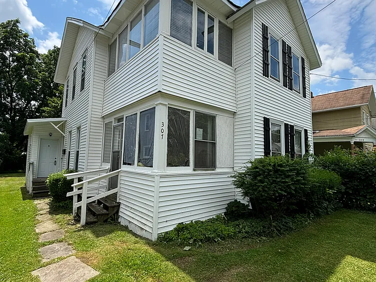 307 South Ave #A — Photo 1