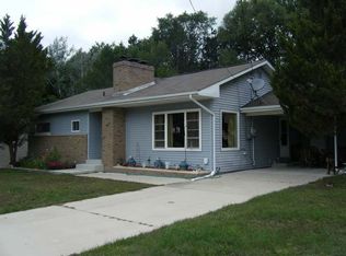 401 Cottage St, Clare, MI 48617