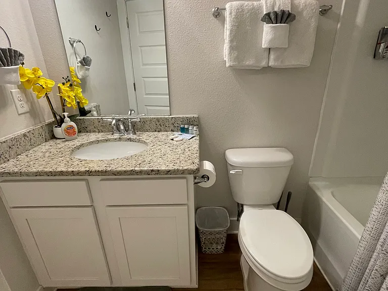 1642 Iroquois Ct — Photo 13