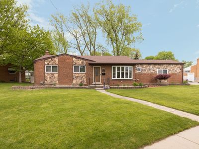 35434 Golden Dr, Clinton Township, MI, 48035