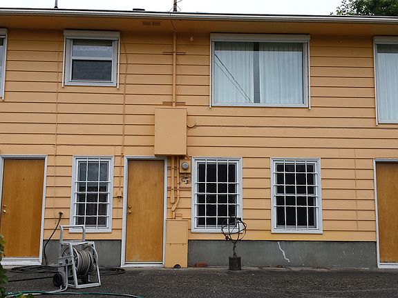 2nd image of 11051 Palatine Ave N