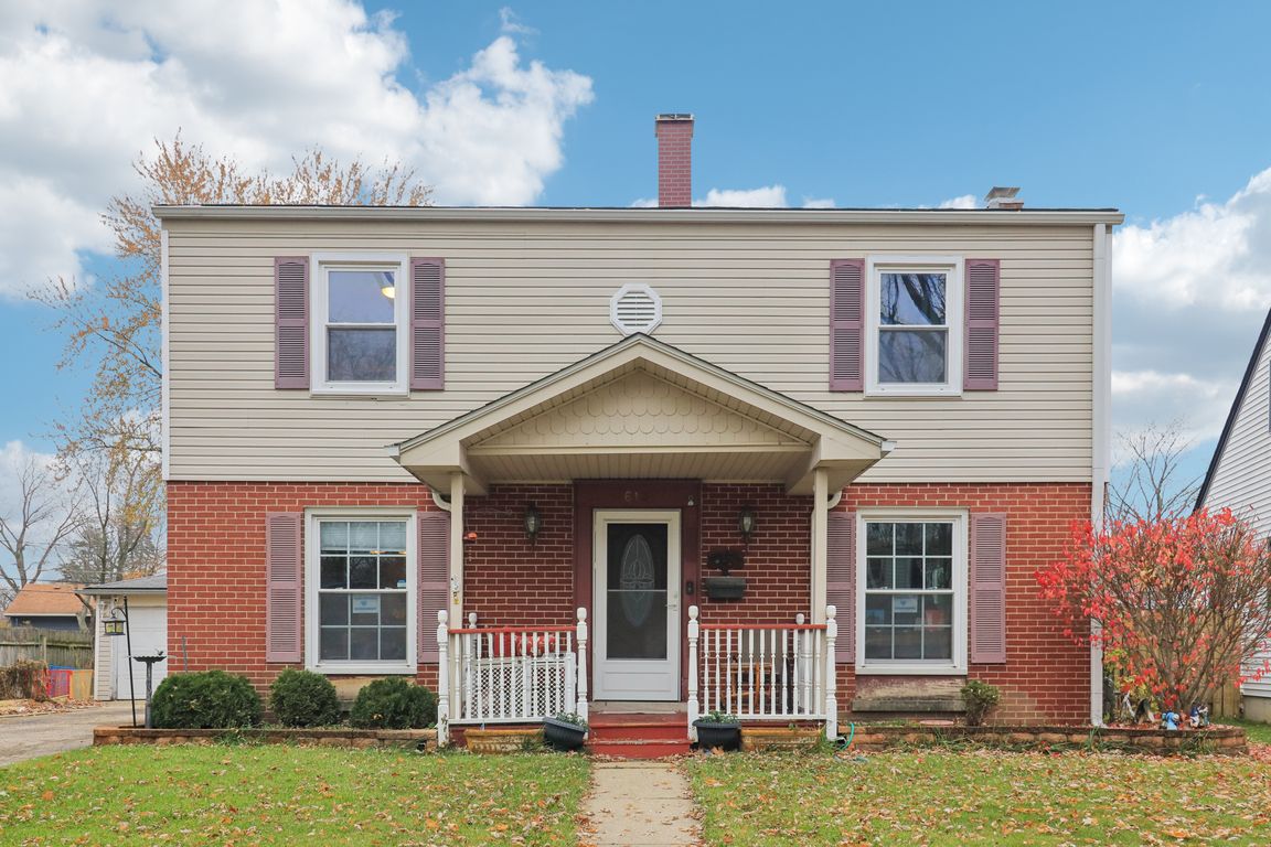 Maple Dr-S2111-001.jpg