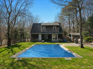 28 Wooded Oak Ln, East Hampton, NY 11937