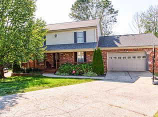 9606 Falling Leaf Ct, Crestwood, KY 40014