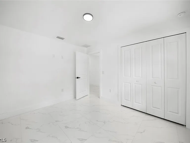 668 Chemstrand St E — Photo 10