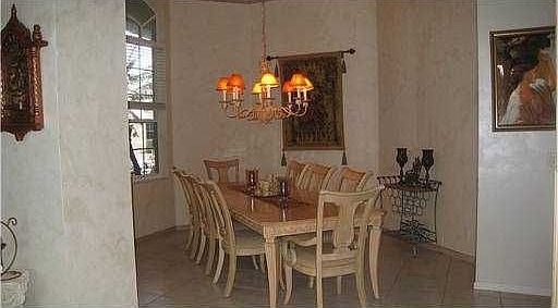 2nd image of 2582 Mayfair Ln