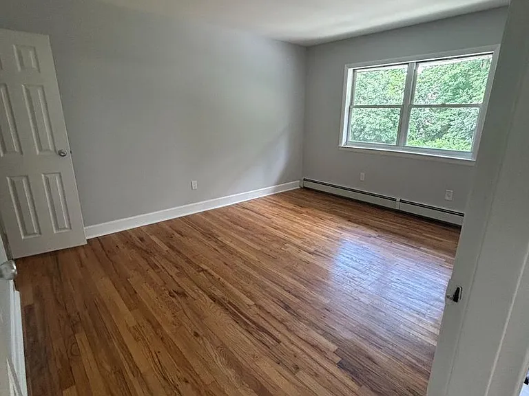 Keyport Harbor Apartment Homes — Photo 17