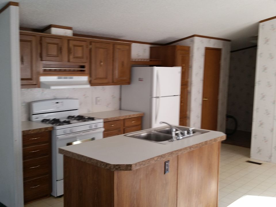 2nd image of 3268 East Rd