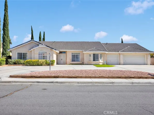 12809 Yorkshire Dr, Apple Valley, CA 92308